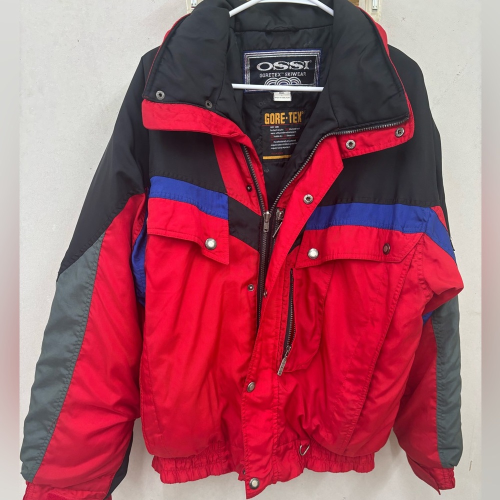 Ossi goretex Red Men's hooded ski Jacket size large